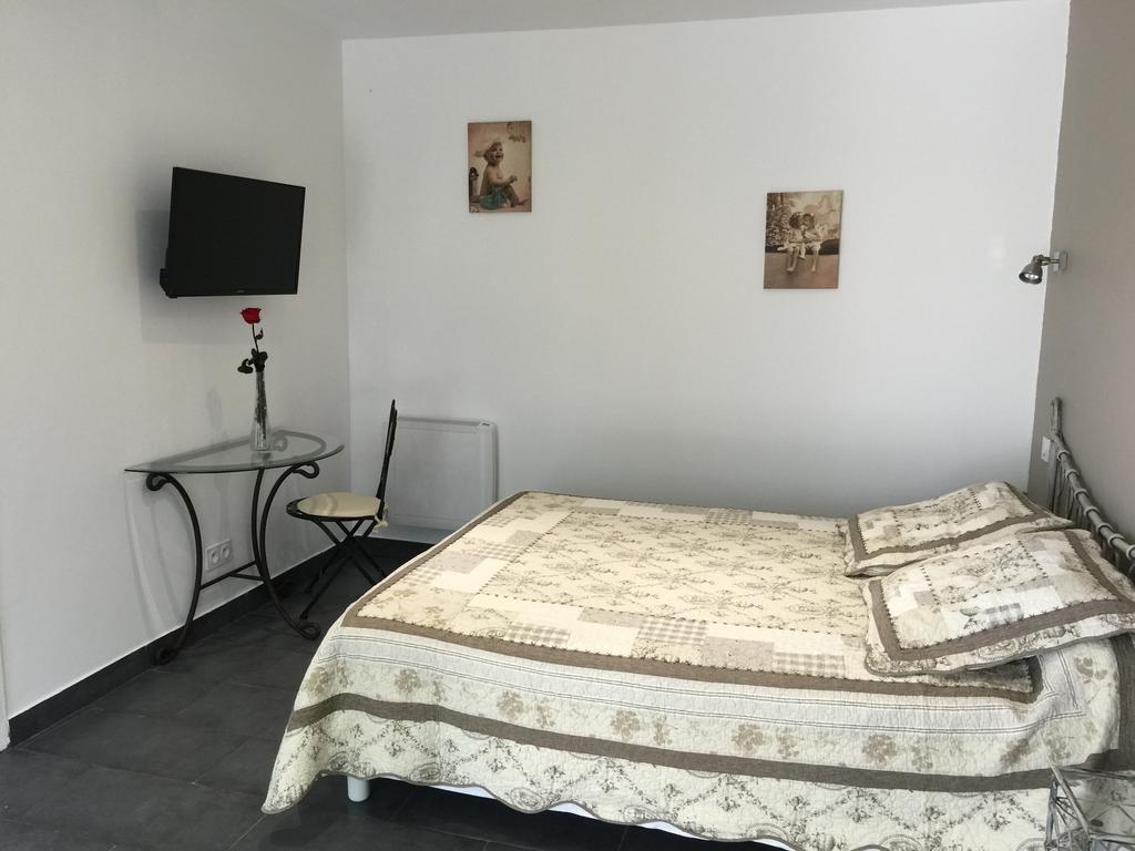 Chambres D'Hotes Le Mas Du Bijou Bleu Puget-sur-Argens Dış mekan fotoğraf
